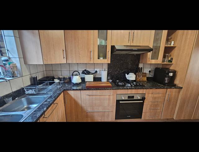 3 BEDROOM TOWNHOUSE FOR SALE IN NEW REDRUTH